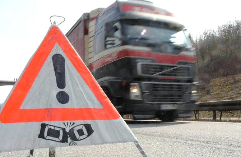 Bad hersfeld: five trucks collide - 180000 euro damage